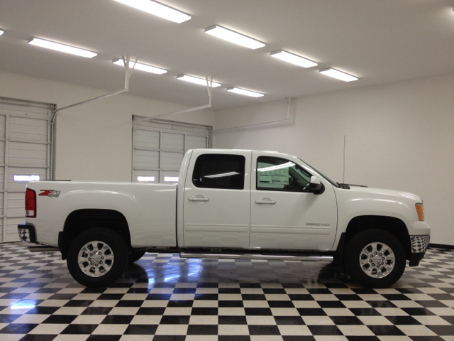 GMC Sierra 2500HD SLE Sierra 2WD Pickup Truck