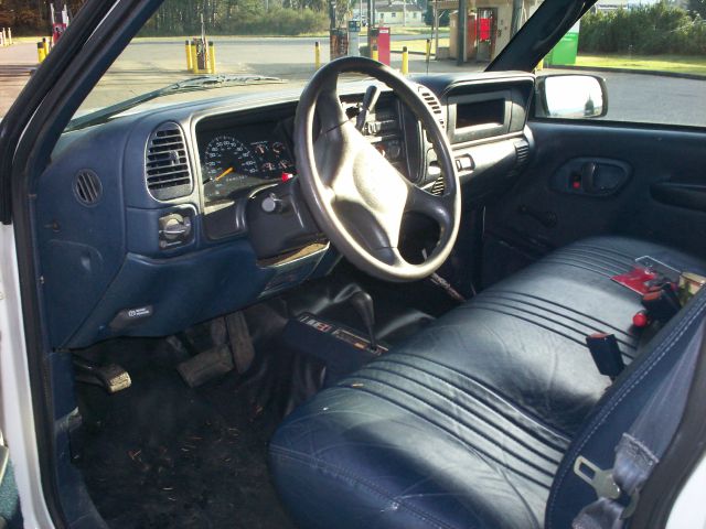 GMC Sierra 3500 SE 4WD Pickup Truck