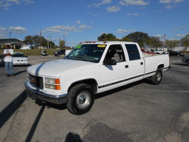 GMC Sierra 3500 Signature L Sedan 4D Pickup Truck