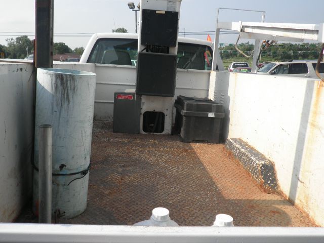 GMC Sierra 3500 Lariat 4D Crew Cab Truck Pickup Truck