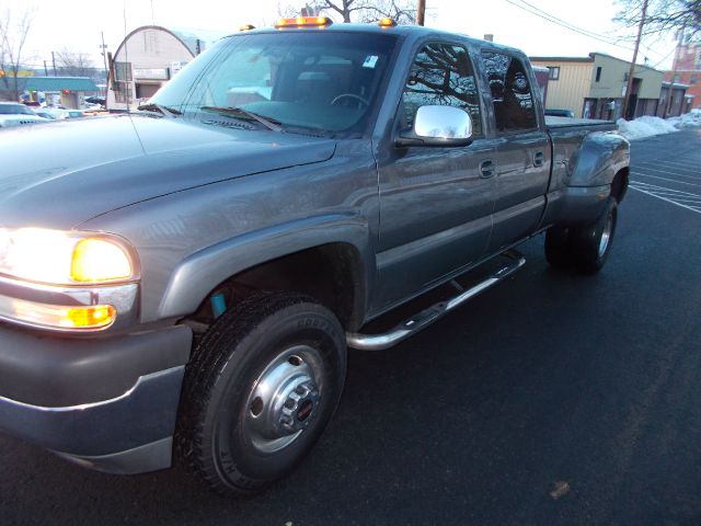 GMC Sierra 3500 2002 photo 2