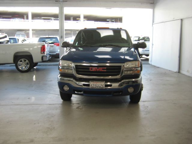 GMC Sierra 3500 2003 photo 2