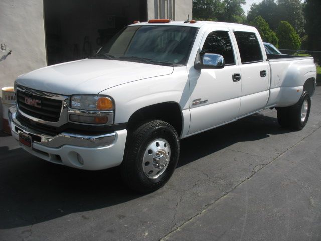 GMC Sierra 3500 2003 photo 12