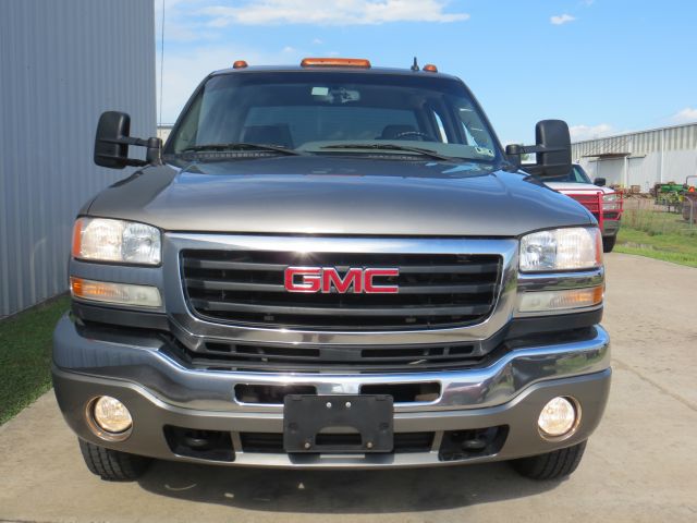 GMC Sierra 3500 GXE - LOW Mileage Pickup Truck