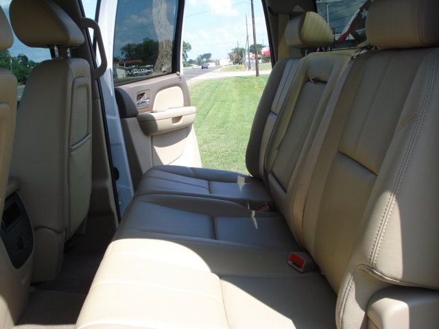 GMC Sierra 3500 2010 photo 18