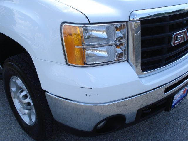 GMC Sierra 3500 2010 photo 24