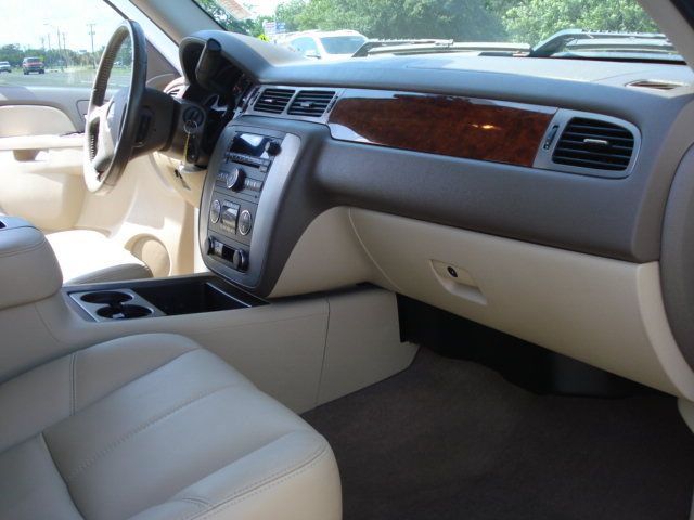 GMC Sierra 3500 2010 photo 27