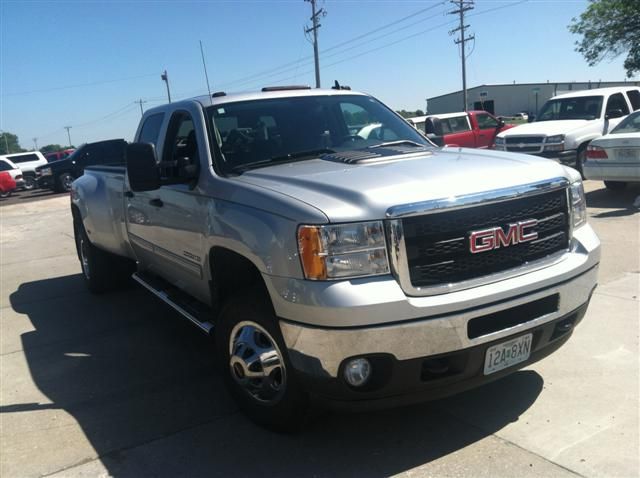GMC Sierra 3500 2011 photo 2