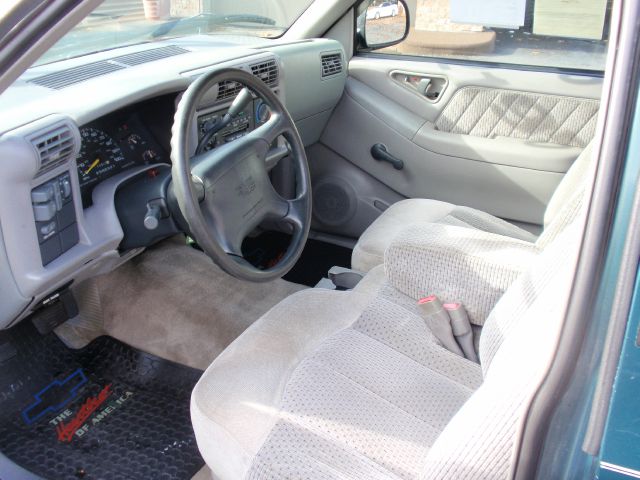 GMC Sonoma 1996 photo 2