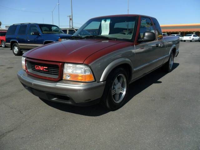 GMC Sonoma 6 Speed Quattro Pickup Truck