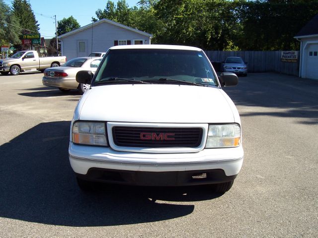 GMC Sonoma 2WD Reg Cab 133 Work Truck Pickup Truck
