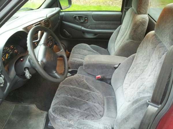 GMC Sonoma 2000 photo 2