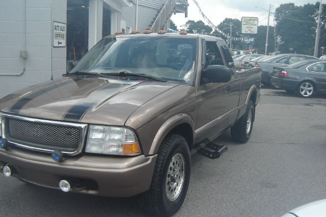 GMC Sonoma 2002 photo 2