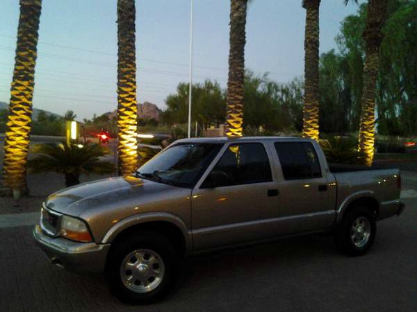 GMC Sonoma 2002 photo 2