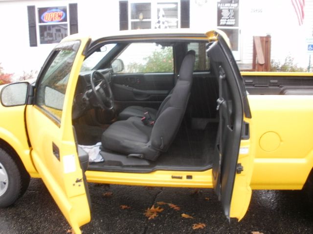 GMC Sonoma 2003 photo 2