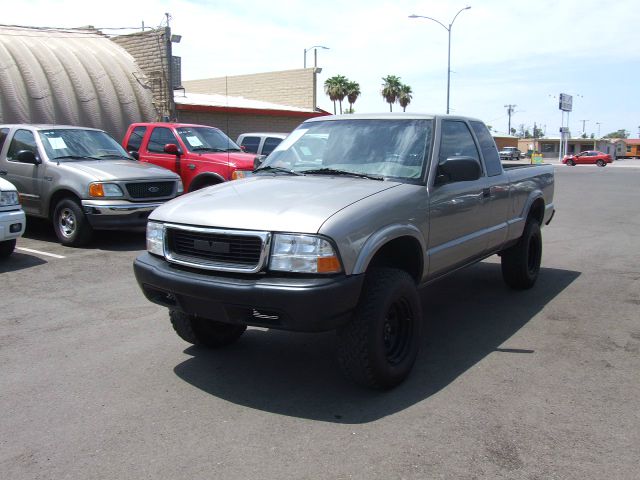 GMC Sonoma 2003 photo 1