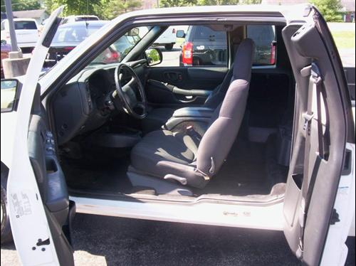 GMC Sonoma 2003 photo 3