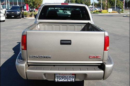 GMC Sonoma 2003 photo 2