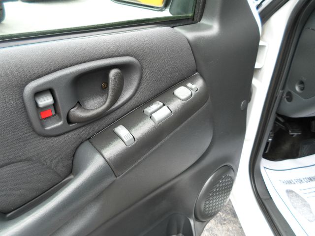 GMC Sonoma 2003 photo 11