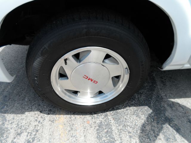 GMC Sonoma 2003 photo 3