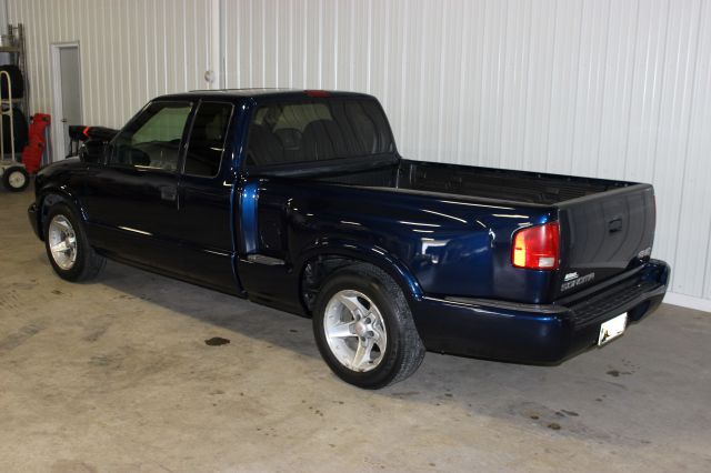 GMC Sonoma 2003 photo 1