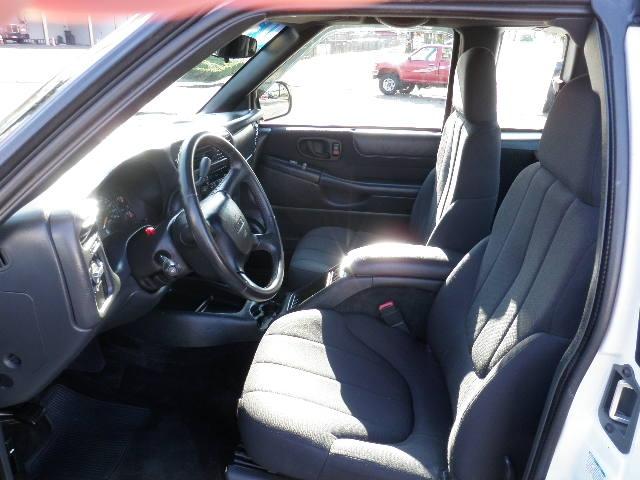 GMC Sonoma 2003 photo 2