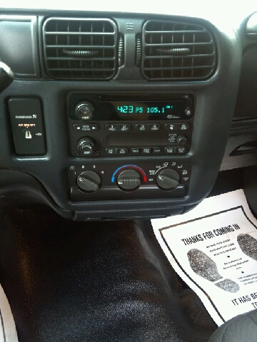 GMC Sonoma Denali EASY Finance Pickup Truck