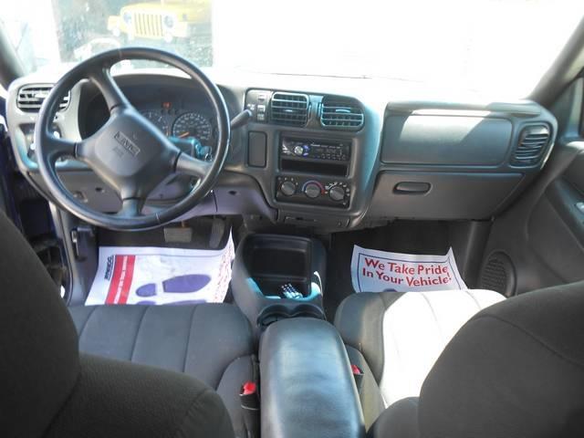 GMC Sonoma 2004 photo 1