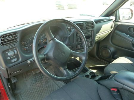 GMC Sonoma 2004 photo 2