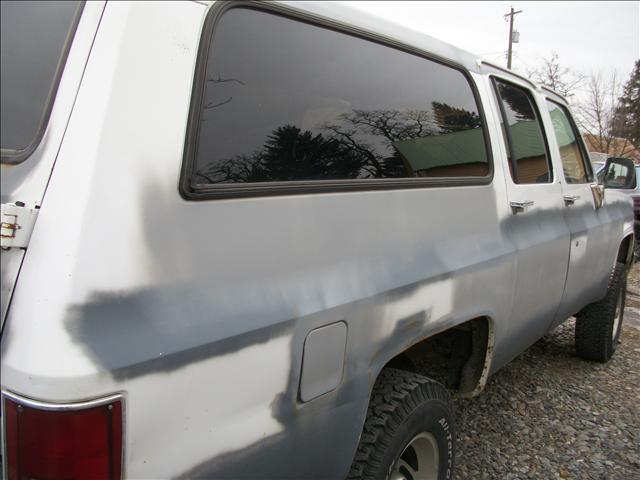 GMC Suburban 1989 photo 1