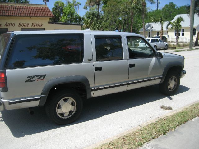 GMC Suburban 1992 photo 5