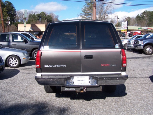 GMC Suburban Unknown SUV