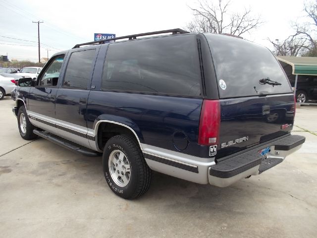 GMC Suburban 1995 photo 2