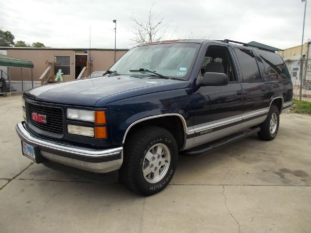 GMC Suburban 1995 photo 3