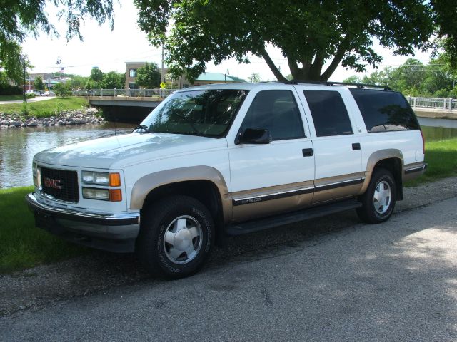 GMC Suburban Unknown SUV