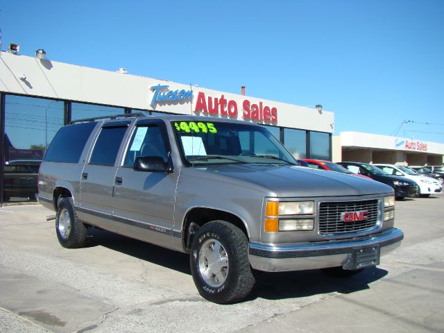 GMC Suburban 45 SUV