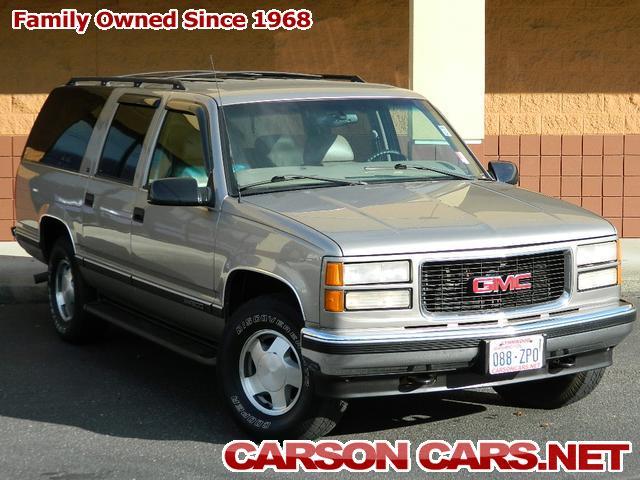 GMC Suburban 1999 photo 3