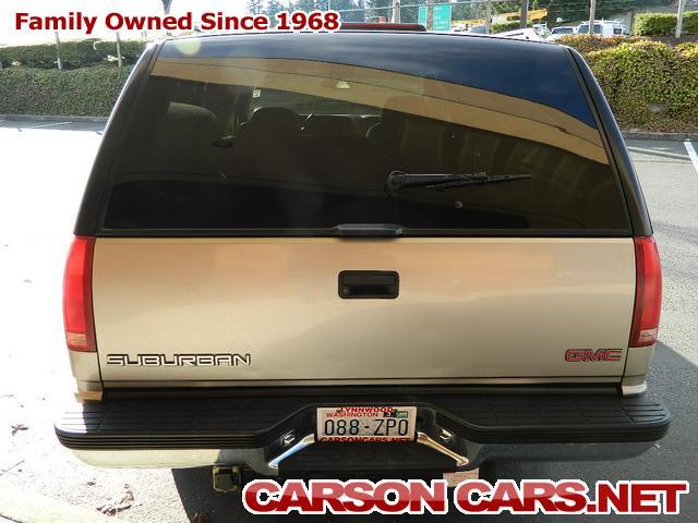 GMC Suburban 1999 photo 4