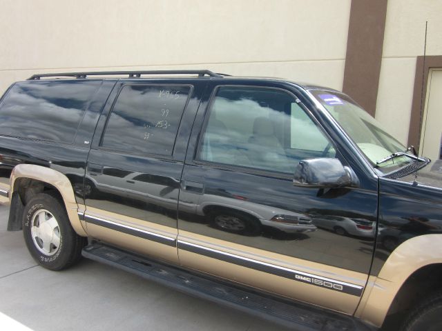 GMC Suburban Unknown SUV