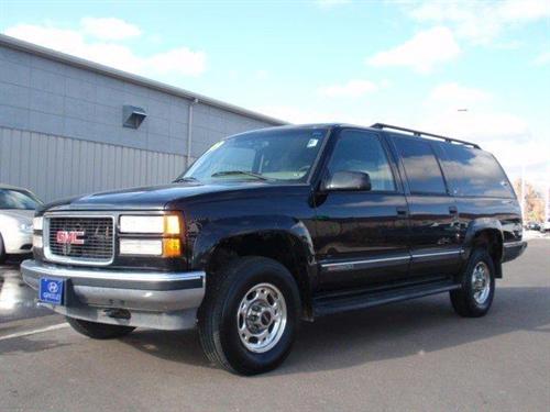 GMC Suburban 1999 photo 2