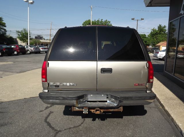 GMC Suburban Unknown SUV