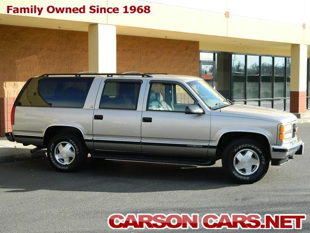 GMC Suburban 1999 photo 4