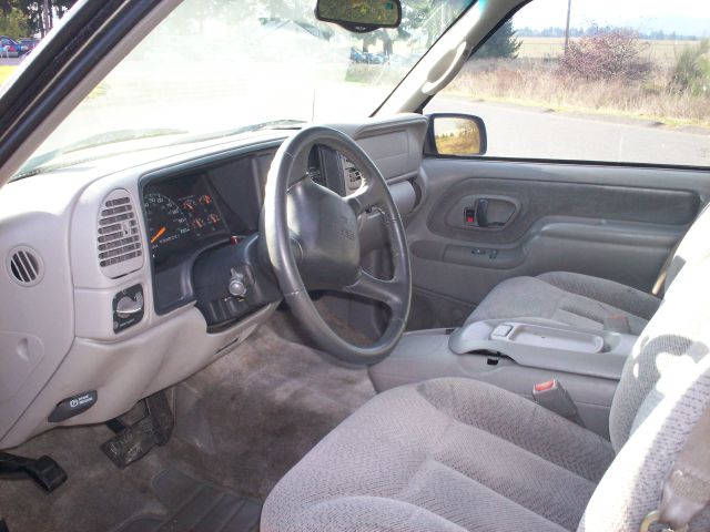 GMC Suburban Unknown SUV