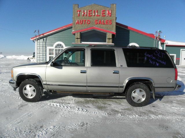 GMC Suburban 1999 photo 4