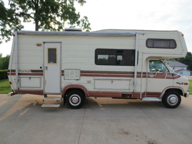 GMC TG31632 1982 photo 2