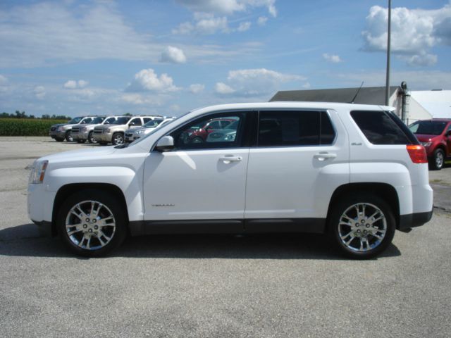 GMC Terrain 2010 photo 1