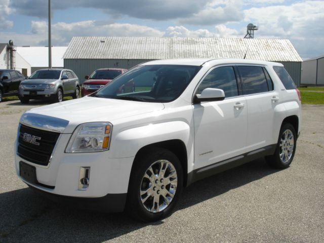 GMC Terrain 2010 photo 2