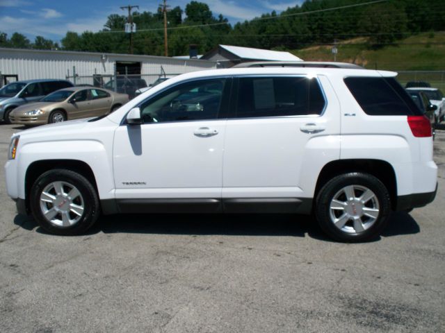 GMC Terrain 2010 photo 2