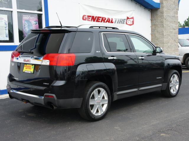 GMC Terrain 2010 photo 2