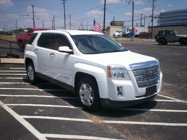 GMC Terrain 2010 photo 2